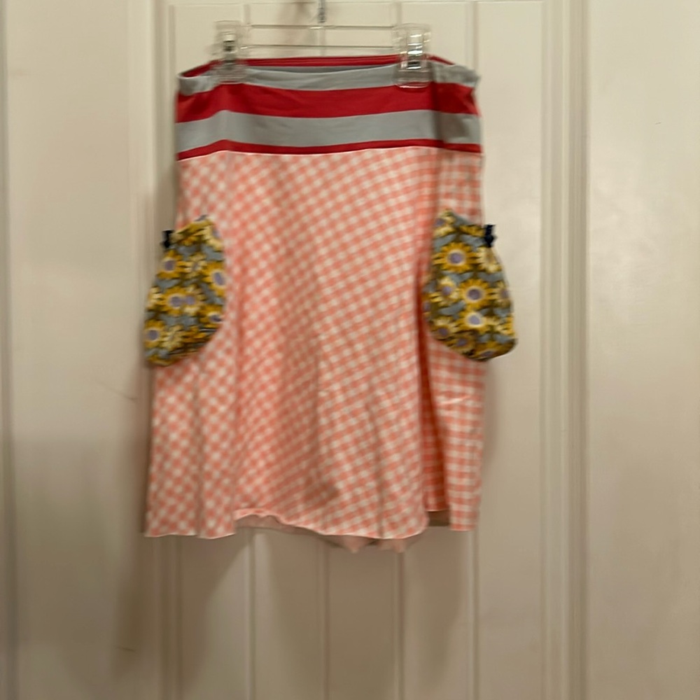 Matilda Jane girls size 8 pink gingham skirt
